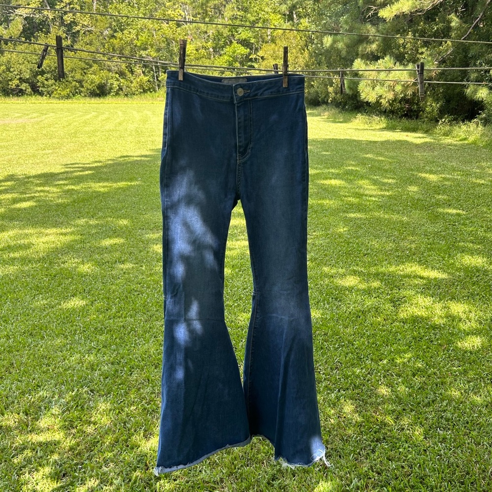 Love these jeans, they are so flattering on. They no longer fit.